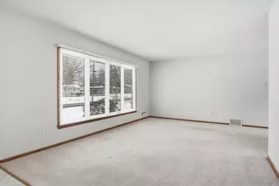 9121 61 1/2 Avenue N, New Hope, MN 55428 - Photo 6