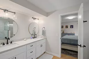 4721 Valley View Rd, Edina, MN 55424 - Photo 14