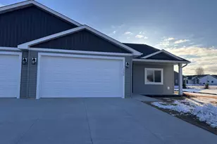 1206 Poppy Ct, New Richmond, WI 54017 - Photo 2