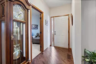 369 Sophia Ave E, Maplewood, MN 55117 - Photo 2