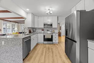 8508 Waters Edge Dr, Chanhassen, MN 55317 - Photo 12