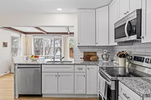 8508 Waters Edge Dr, Chanhassen, MN 55317 - Photo 14