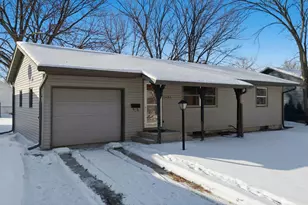 1421 19th St S, Fargo,  58103 - Photo 4