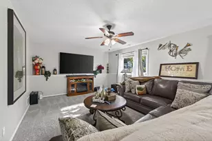 2084 Parkview Ln, Woodbury, MN 55125 - Photo 24