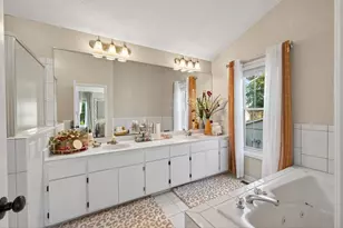 2084 Parkview Ln, Woodbury, MN 55125 - Photo 18