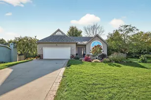 2084 Parkview Ln, Woodbury, MN 55125 - Photo 1