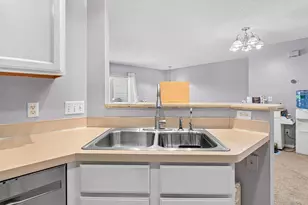 11863 River Hills Dr, Burnsville, MN 55337 - Photo 4