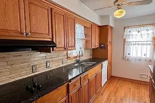 10025 Wentworth Ave S, Bloomington, MN 55420 - Photo 6