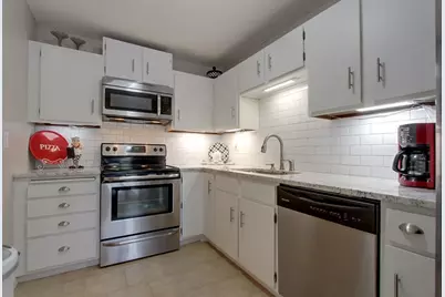 7401 W 101st Street #121, Bloomington, MN 55438 - Photo 2