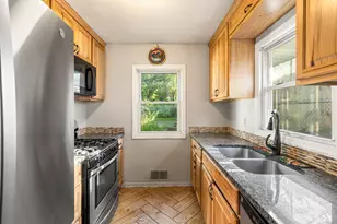 510 Wyoming St E, Saint Paul, MN 55107 - Photo 12