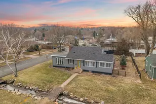 206 2nd St N, Bayport, MN 55003 - Photo 1