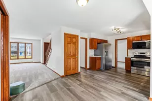 12525 Pinehurst Dr, Burnsville, MN 55337 - Photo 8
