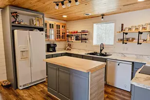 1724 Laurel St, Brainerd, MN 56401 - Photo 2