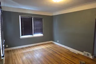 1041 6th St E, Saint Paul, MN 55106 - Photo 8