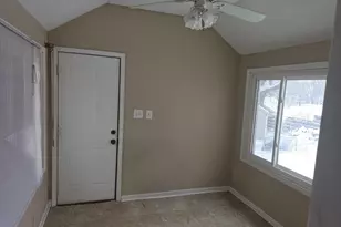 1041 6th St E, Saint Paul, MN 55106 - Photo 10