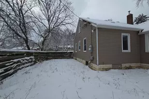 1041 6th St E, Saint Paul, MN 55106 - Photo 16