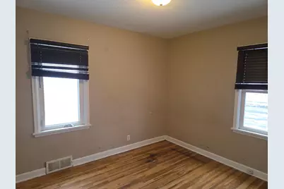 1041 6th Street E, Saint Paul, MN 55106 - Photo 6