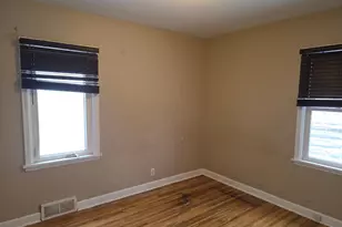 1041 6th St E, Saint Paul, MN 55106 - Photo 6