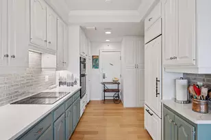 1201 Yale Pl, Minneapolis, MN 55403 - Photo 22