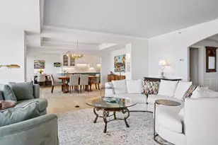 1201 Yale Pl, Minneapolis, MN 55403 - Photo 10