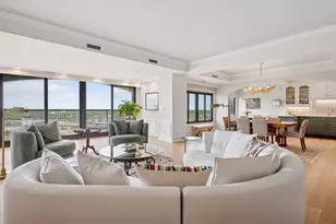 1201 Yale Pl, Minneapolis, MN 55403 - Photo 8