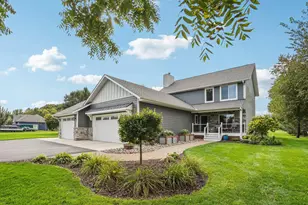 13651 Pineview Ln N, Dayton, MN 55327 - Photo 2