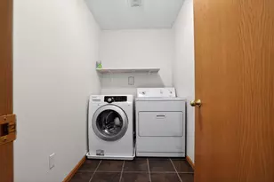 6375 13th St N, Oakdale, MN 55128 - Photo 32