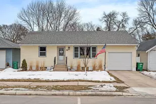 124 Hickory St N, Lester Prairie, MN 55354 - Photo 1