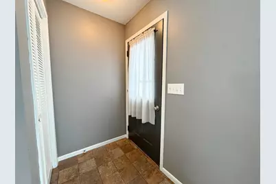 402 E 14th Street, Fergus Falls, MN 56537 - Photo 2