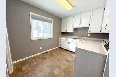 402 E 14th Street, Fergus Falls, MN 56537 - Photo 30