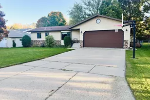 402 E 14th St, Fergus Falls, MN 56537 - Photo 46