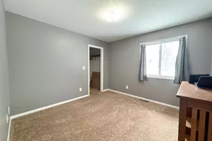 402 E 14th St, Fergus Falls, MN 56537 - Photo 18
