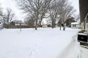 402 E 14th St, Fergus Falls, MN 56537 - Photo 44