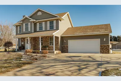 744 Jefferson Avenue SW, Eyota, MN 55934 - Photo 2