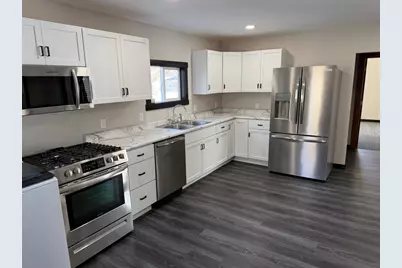 203 Trott Avenue SE, Willmar, MN 56201 - Photo 4