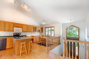 564 Monnens Ave, Shakopee, MN 55379 - Photo 2