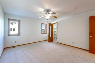 564 Monnens Ave, Shakopee, MN 55379 - Photo 10