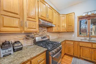 7087 Wellington Ln N, Maple Grove, MN 55369 - Photo 12