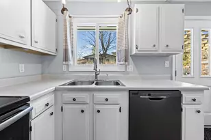 4171 Summit Ln, White Bear Township, MN 55110 - Photo 12