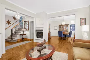 1069 Laurel Ave, Saint Paul, MN 55104 - Photo 8