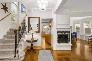 1069 Laurel Ave, Saint Paul, MN 55104 - Photo 4