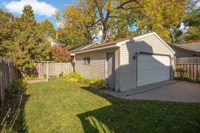 1069 Laurel Avenue, Saint Paul, MN 55104 - Photo 24