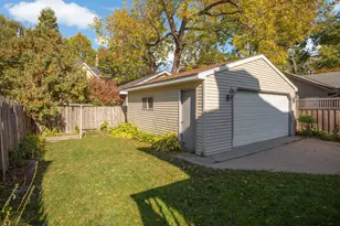 1069 Laurel Ave, Saint Paul, MN 55104 - Photo 24