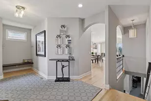 17435 Sanctuary Dr, Minnetonka, MN 55391 - Photo 4