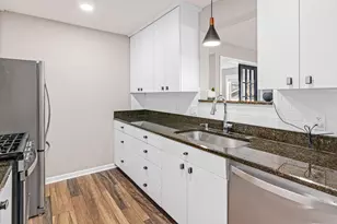 12645 Sherwood Pl, Minnetonka, MN 55305 - Photo 12