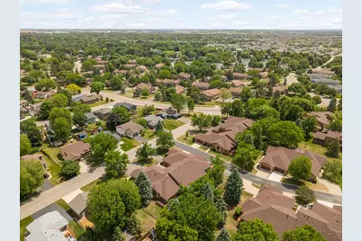 14589 Embassy Avenue, Apple Valley, MN 55124 - Photo 32
