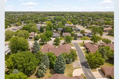 14589 Embassy Avenue, Apple Valley, MN 55124 - Photo 30