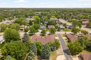 14589 Embassy Ave, Apple Valley, MN 55124 - Photo 30