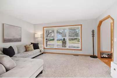 5220 Yorktown Lane N, Plymouth, MN 55442 - Photo 6