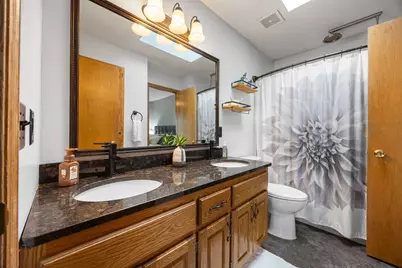 9042 Kentucky Avenue N, Brooklyn Park, MN 55445 - Photo 12